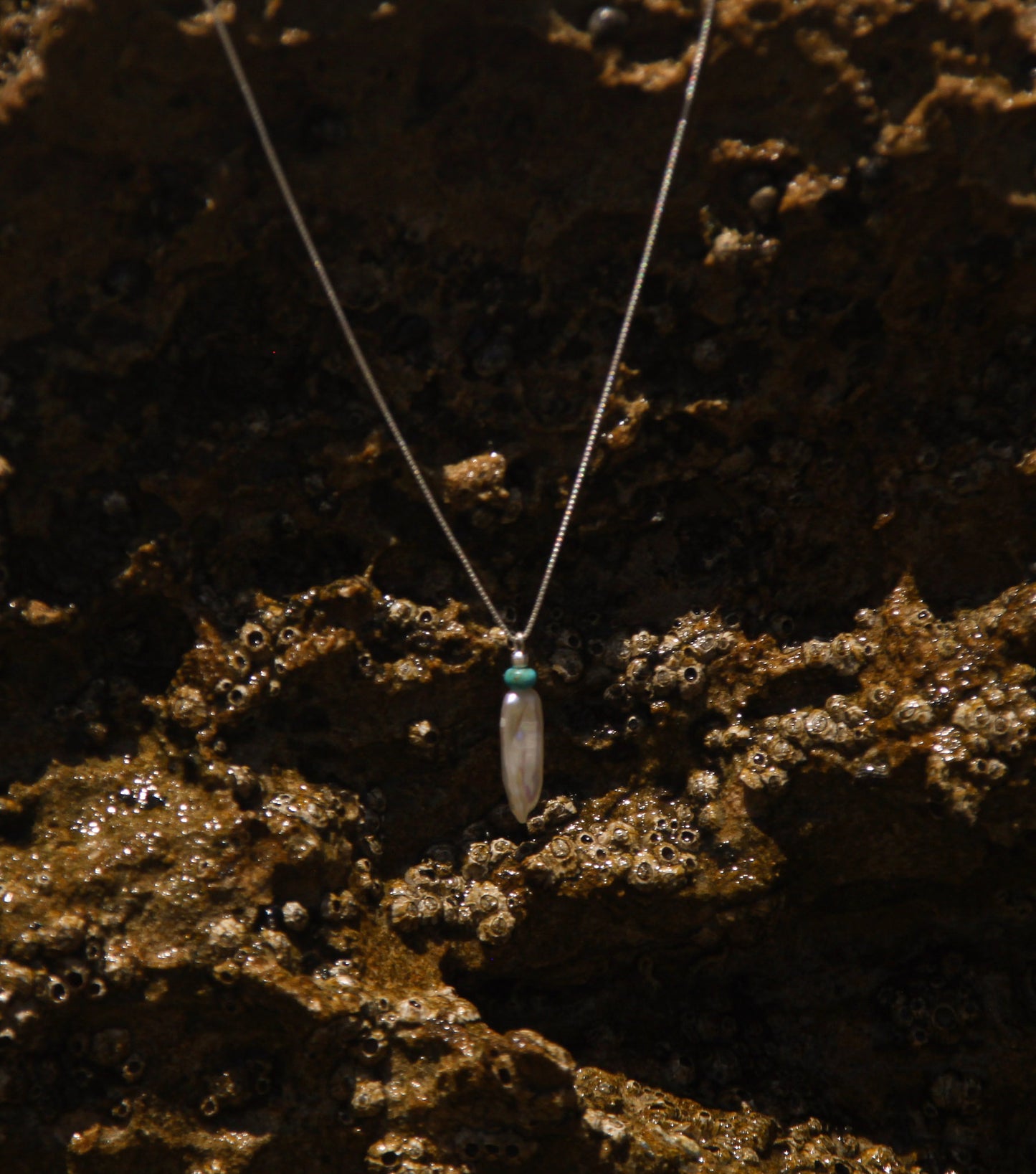 LONG PEARL NECKLACE