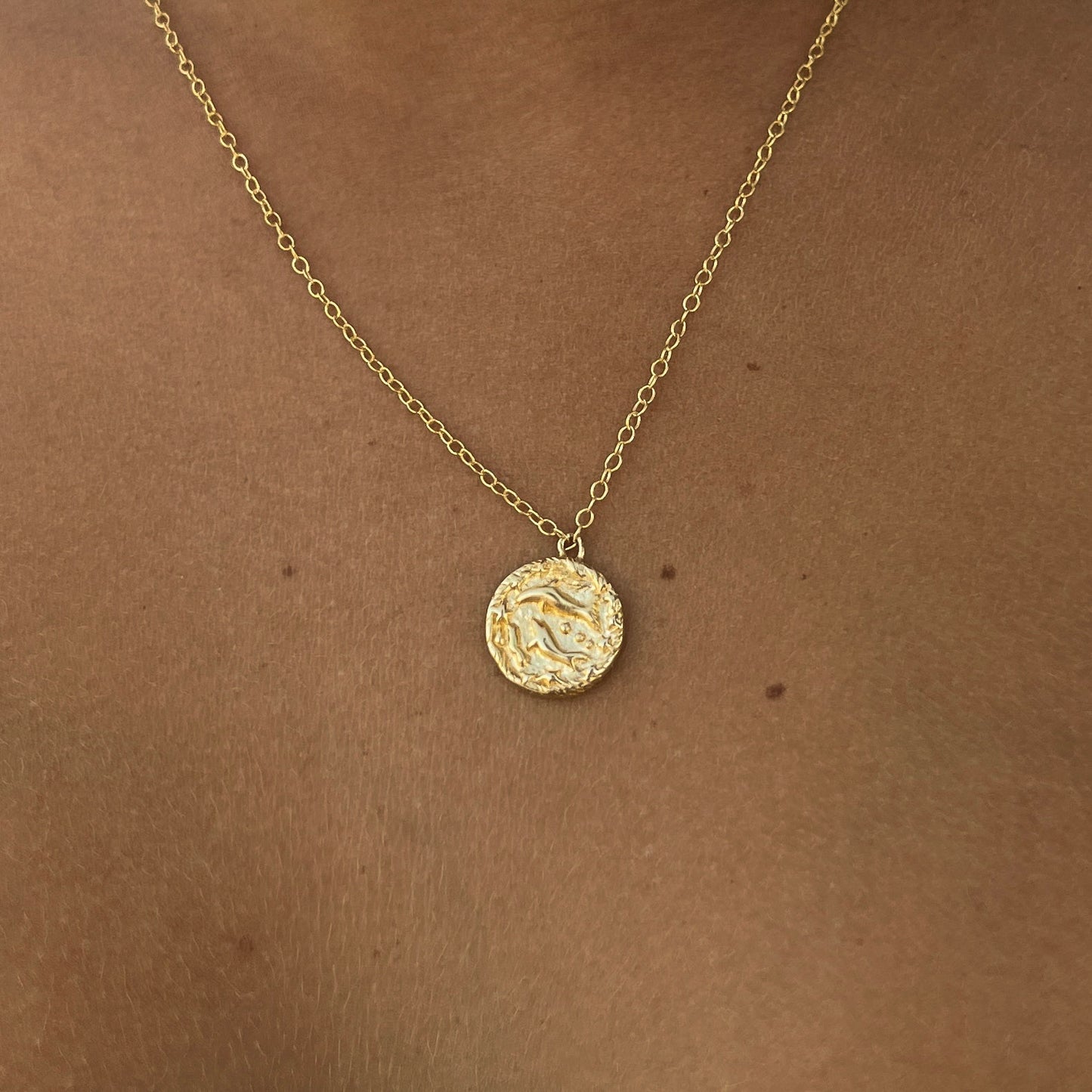 DOLPHINS NECKLACE