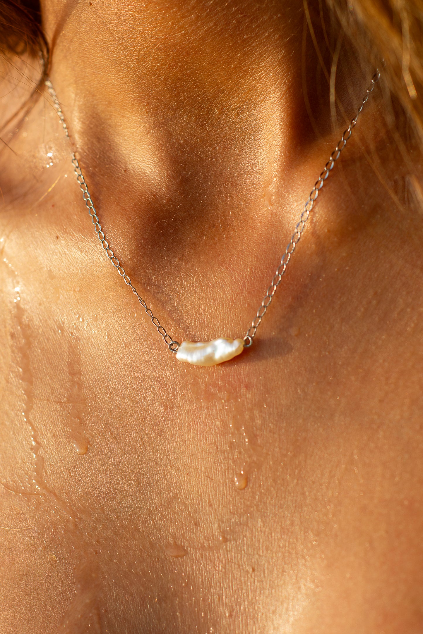 SINGLE PEARL NECKLACE - HORIZONTAL